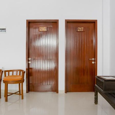Reddoorz Near Jawa Timur Park 3 Маланг Экстерьер фото